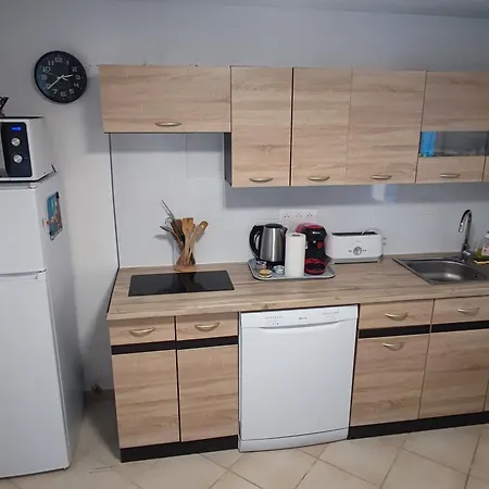 Appartement en pleine nature avec piscine chauffée-2